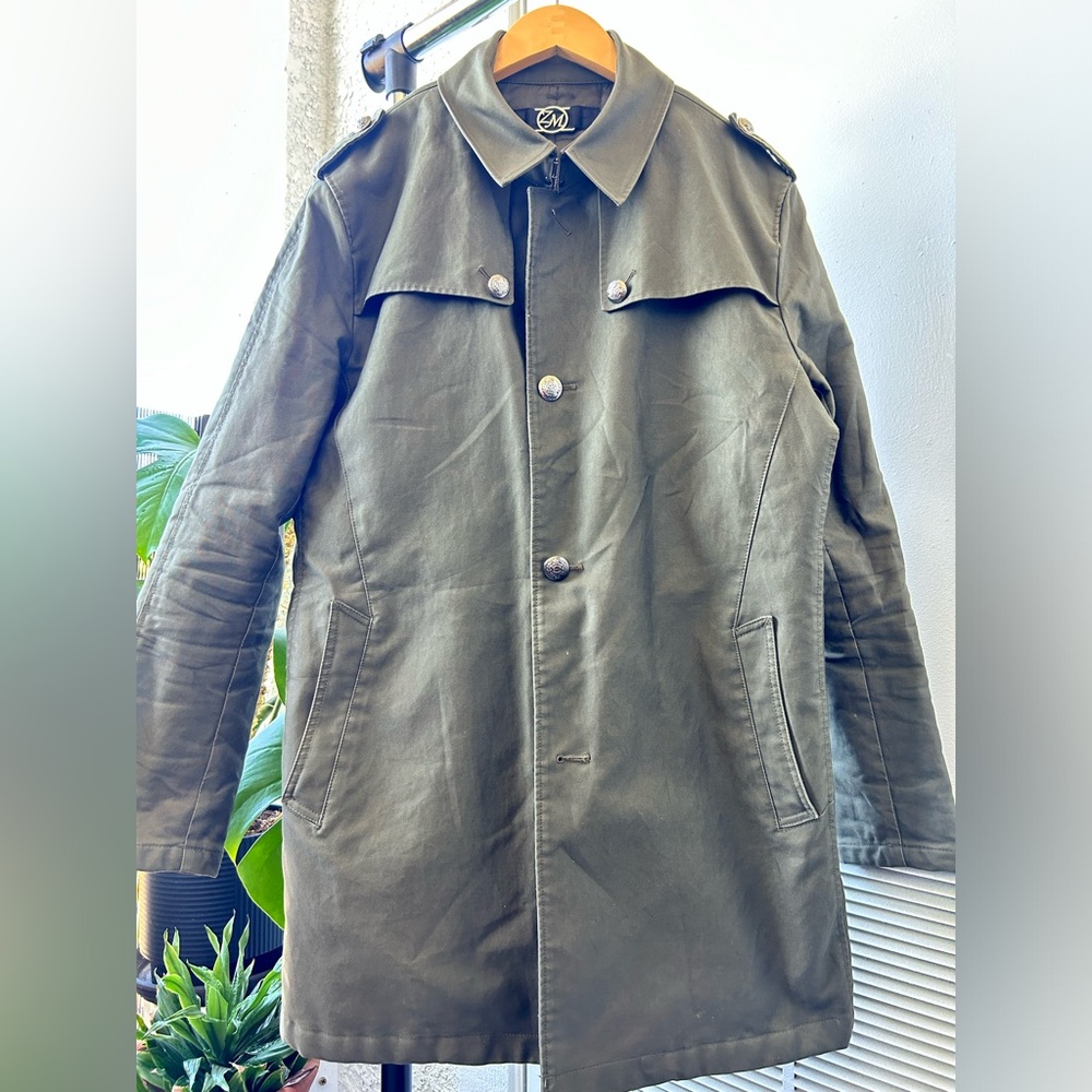 Zara Man Olive Green Jacket   🧥it is missing two buttons